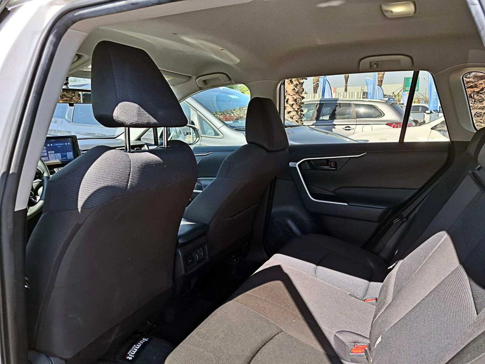 Toyota RAV4 LE 2.0 AUT 2022 - Imagen 11 de 17