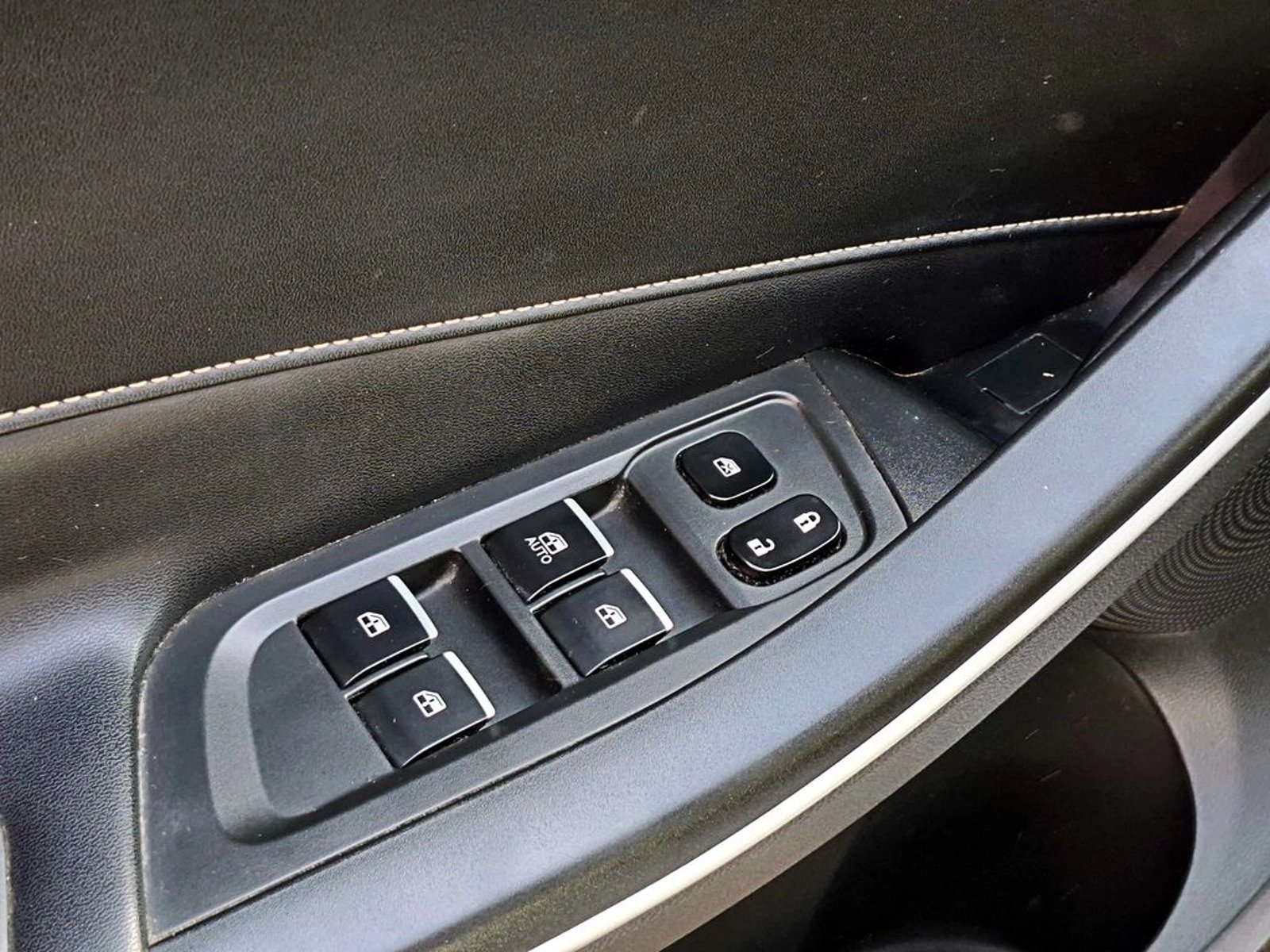 JAC JS4 1.6 COMFORT 4X2 MT 5P 2021 - Imagen 8 de 16