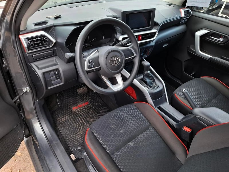 Toyota RAIZE 1.2 E 4X2 AT 5P 2023 - Imagen 15 de 20