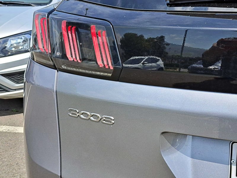 Peugeot 3008 1.6 ALLURE 4X2 165 EAT6 5P 2022 - Imagen 6 de 16