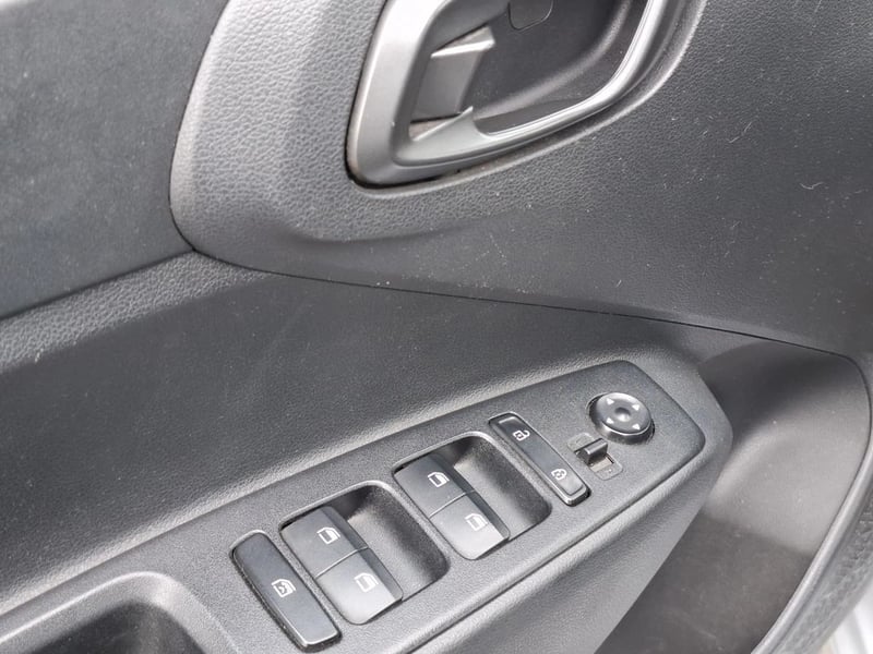 Hyundai GRAND I10 PLUS MT 1.2 2023 - Imagen 9 de 17