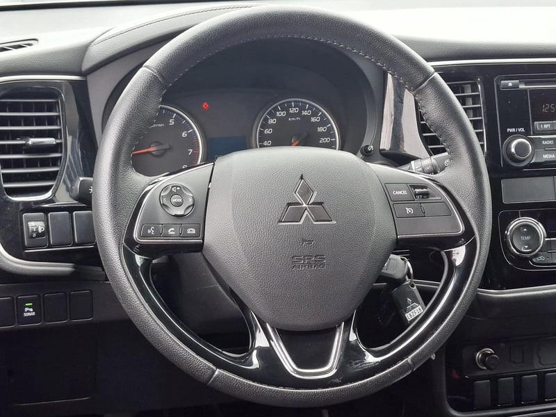 Mitsubishi OUTLANDER 2.0 GLS MT 2019 - Imagen 11 de 16