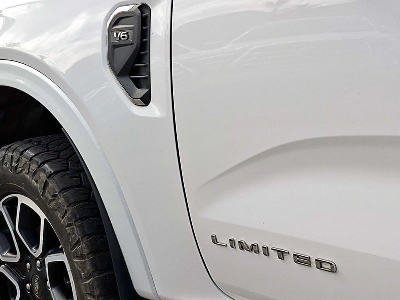 Ford RANGER 3.0 LIMITED AT 4X4 DIESEL 2024 - Imagen 4 de 17