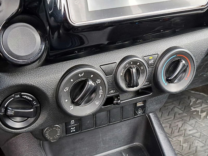 Toyota HILUX 2.4 CS 7AB MT 4X4 DIESEL 2022 - Imagen 15 de 16