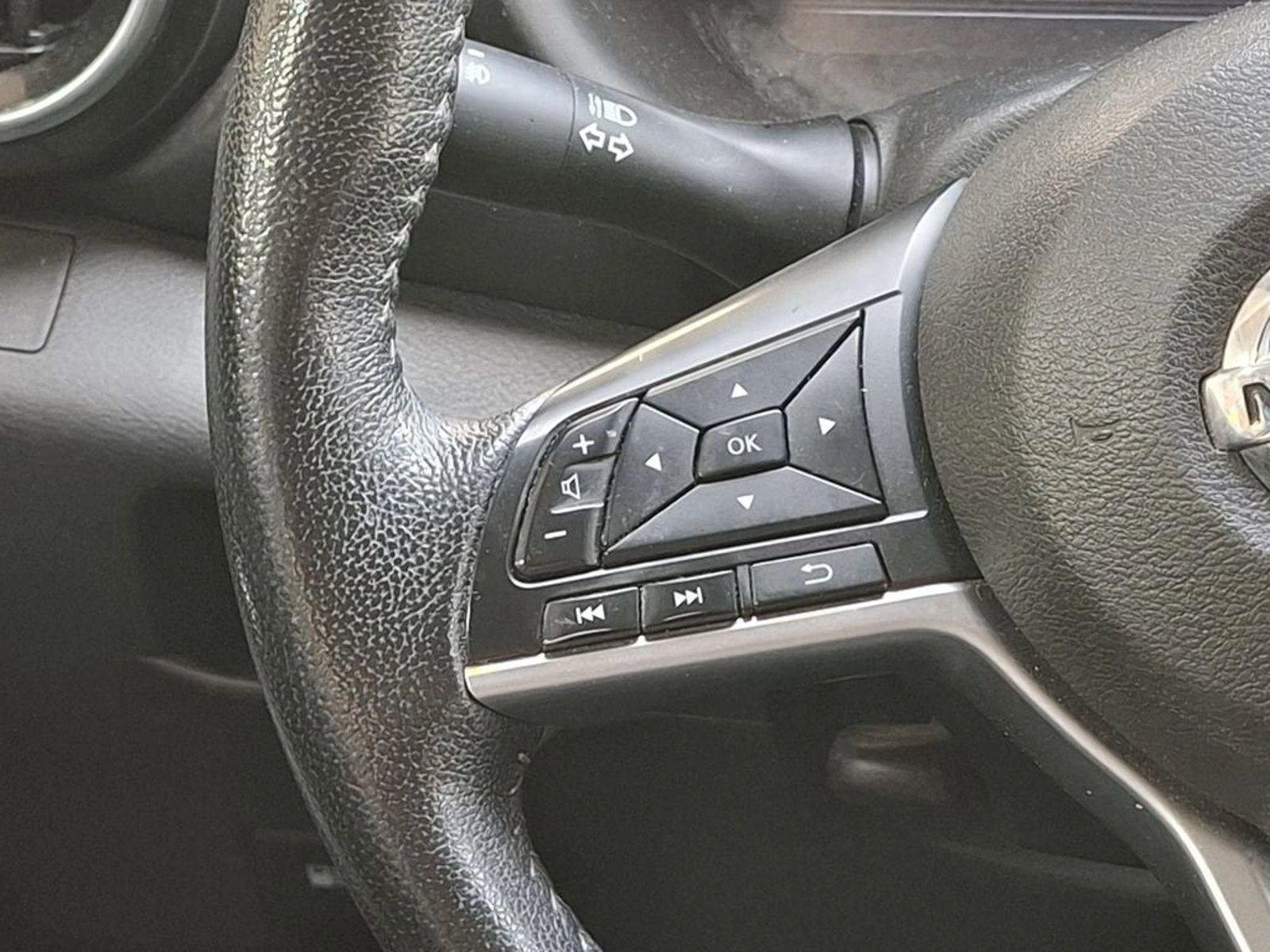 NISSAN KICKS 1.6 EXCLUSIVE 4X2 AT 5P 2021 - Imagen 14 de 20