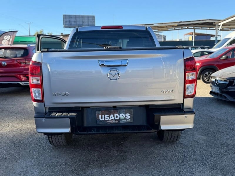 Mazda BT-50 3.0 DIESEL 4X4 DOB.CAB. 6MT 4P 2023 - Imagen 6 de 15