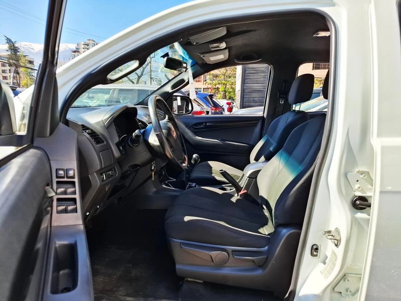 Chevrolet D-MAX 2.5 R MT DIESEL 2021 - Imagen 13 de 20