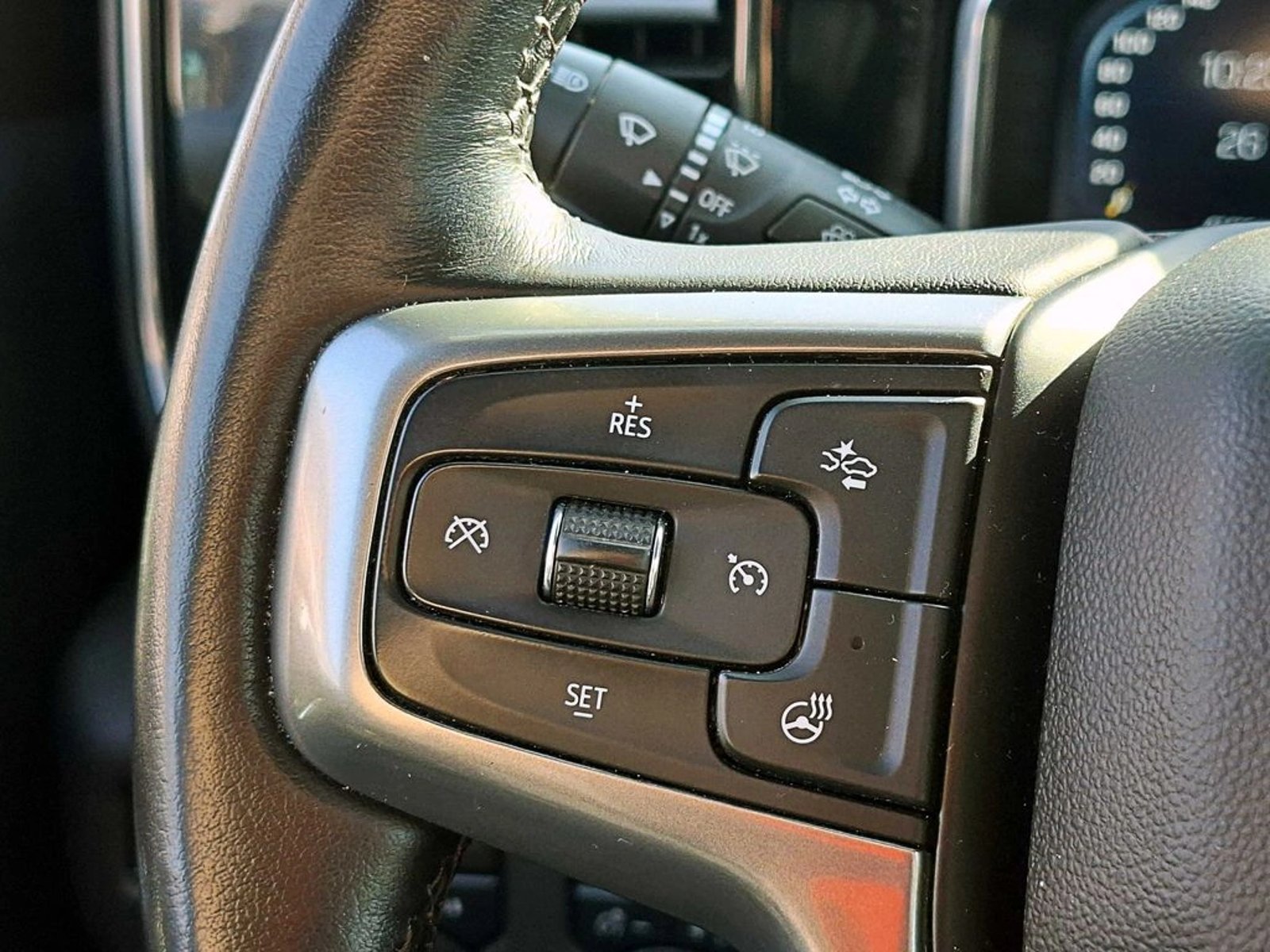 Chevrolet SILVERADO 5.3 LT TRAIL BOSS Z71 4X4 AT 4P 2023 - Imagen 14 de 18
