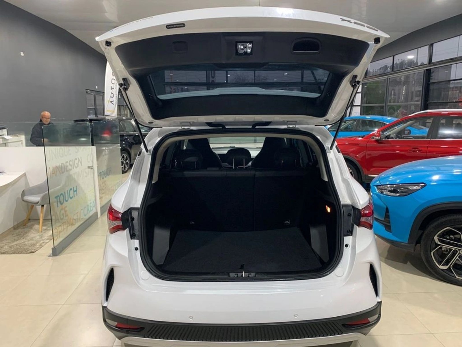 JETOUR X50 1.5 COM 4X2 MT 4P 2026 - Imagen 6 de 12