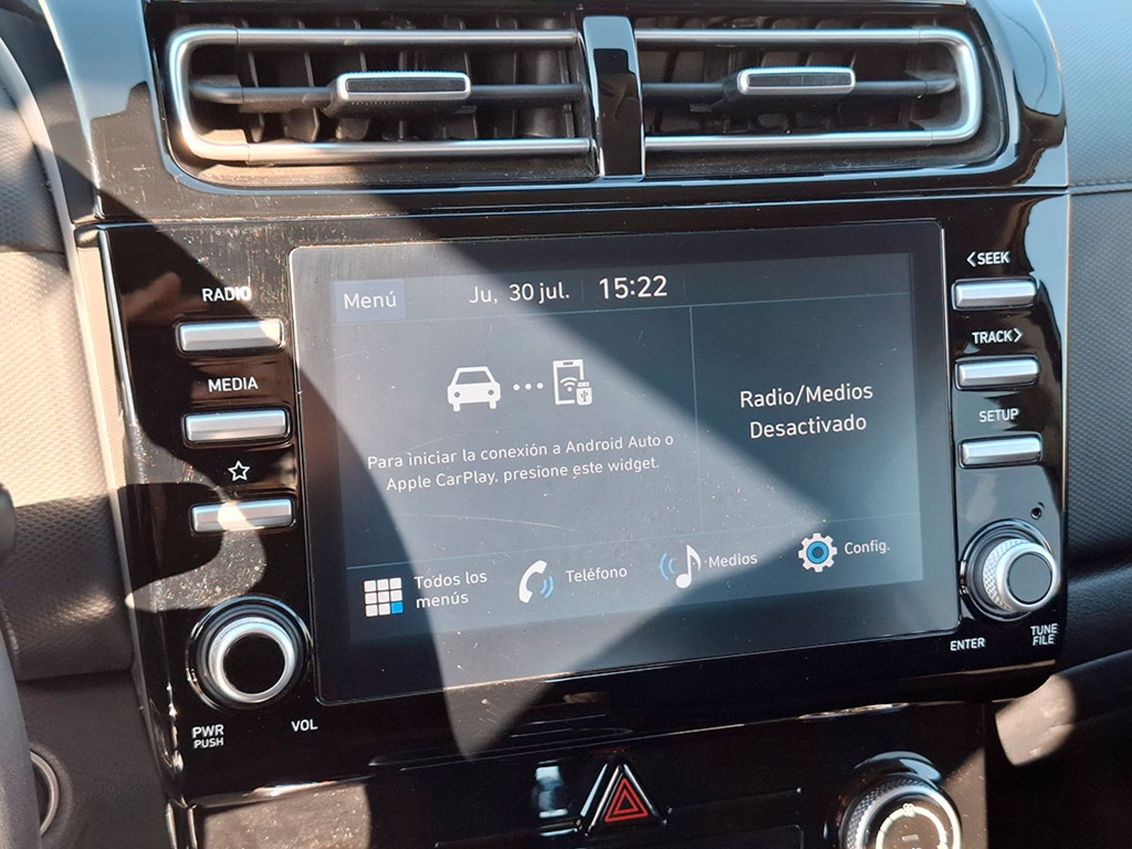 Hyundai CRETA 1.5 SU2ID DESIGN MT 2024 - Imagen 15 de 20
