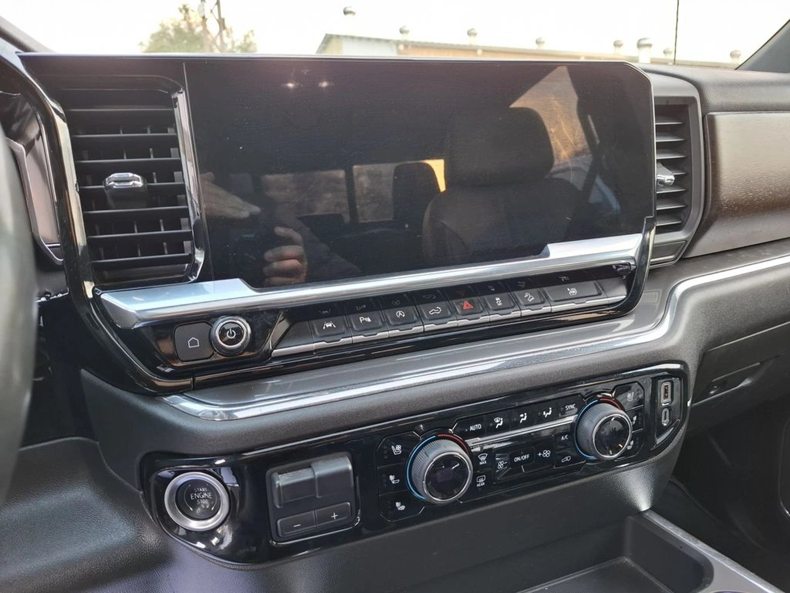 Chevrolet SILVERADO 3.0 CC HC AT 4X4 2024 - Imagen 19 de 20