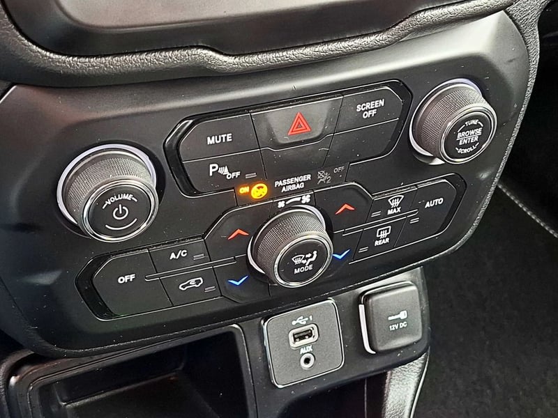 Jeep RENEGADE 1.8 SPORT LX 4X2 AT 5P 2022 - Imagen 19 de 20