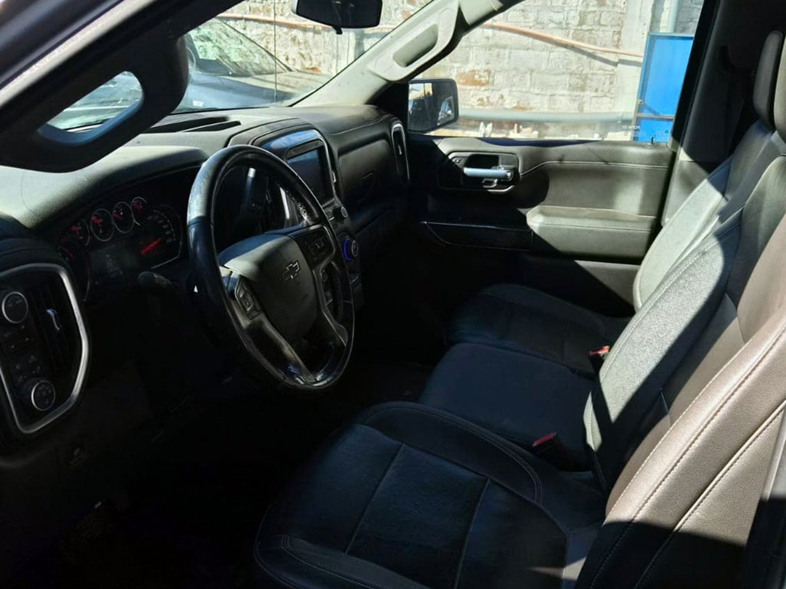 Chevrolet SILVERADO TRAIL BOSS 2021 - Imagen 8 de 9