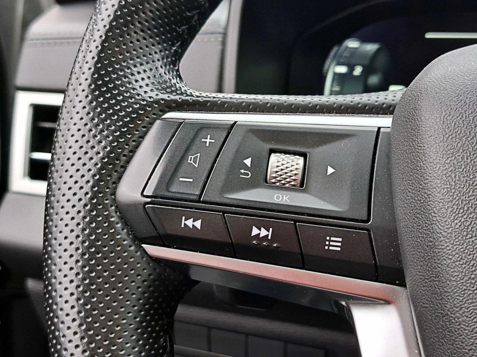 Mitsubishi OUTLANDER 2.5 GLS AT 4X4 2025 - Imagen 15 de 20