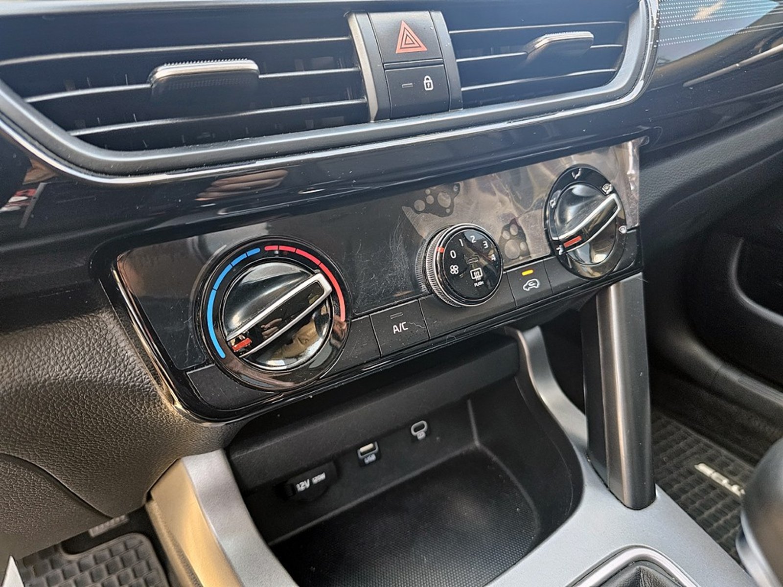 KIA SELTOS 1.5 EX MT 2024 - Imagen 16 de 20