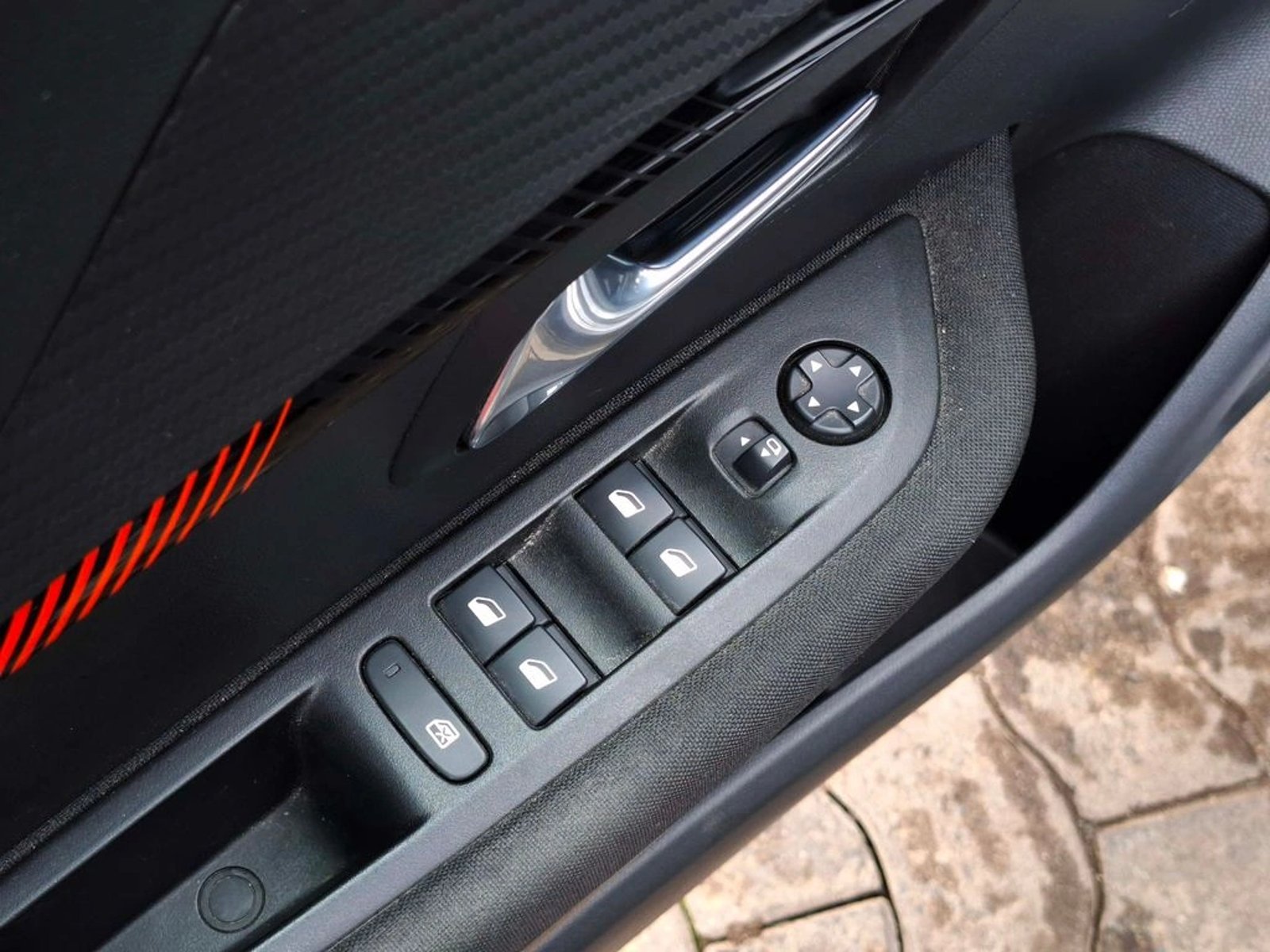 Peugeot 208 1.2 ACTIVE PURETECH 75 MT 2022 - Imagen 12 de 20