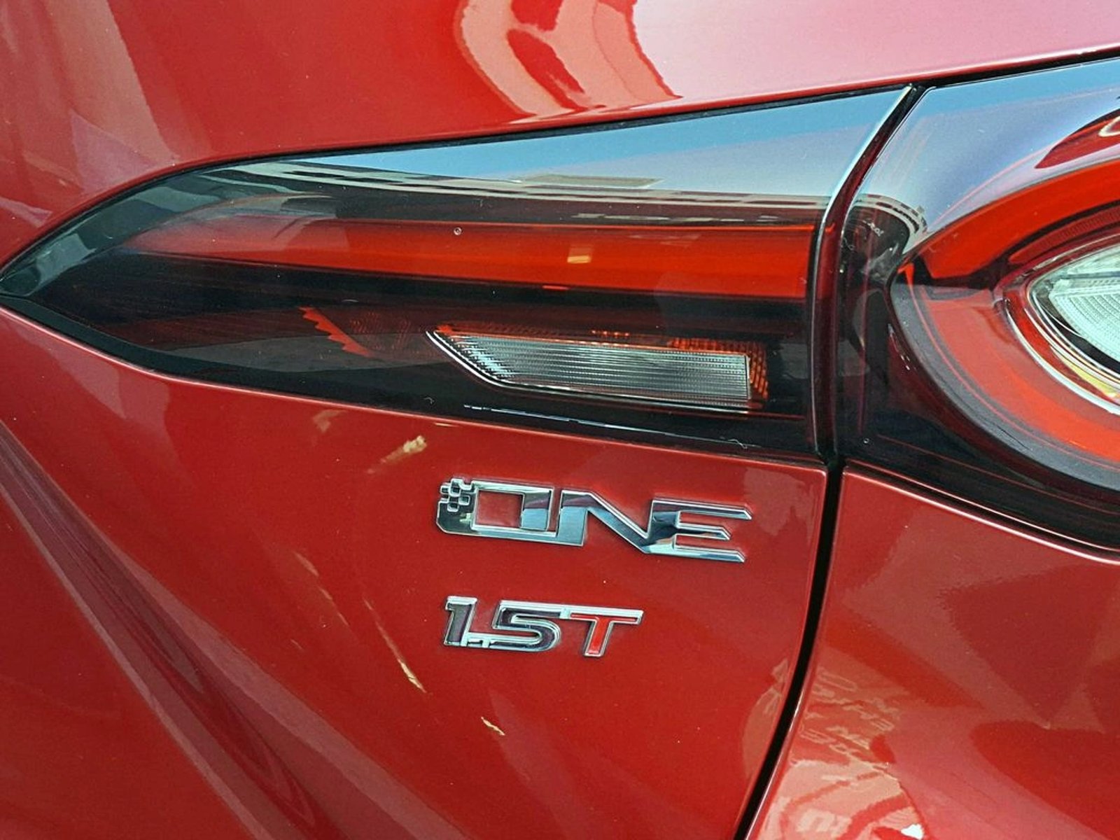 MG ONE DLX 1.5 AT 5P 2024 - Imagen 8 de 20