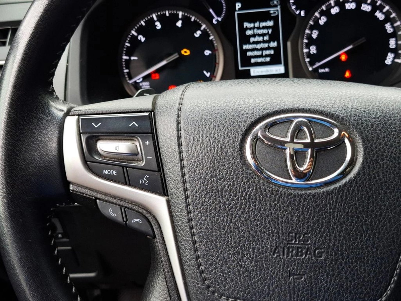 TOYOTA LAND CRUISER PRADO 4.0 PRADO VXL 4X4 AT 5P 2022 - Imagen 16 de 20