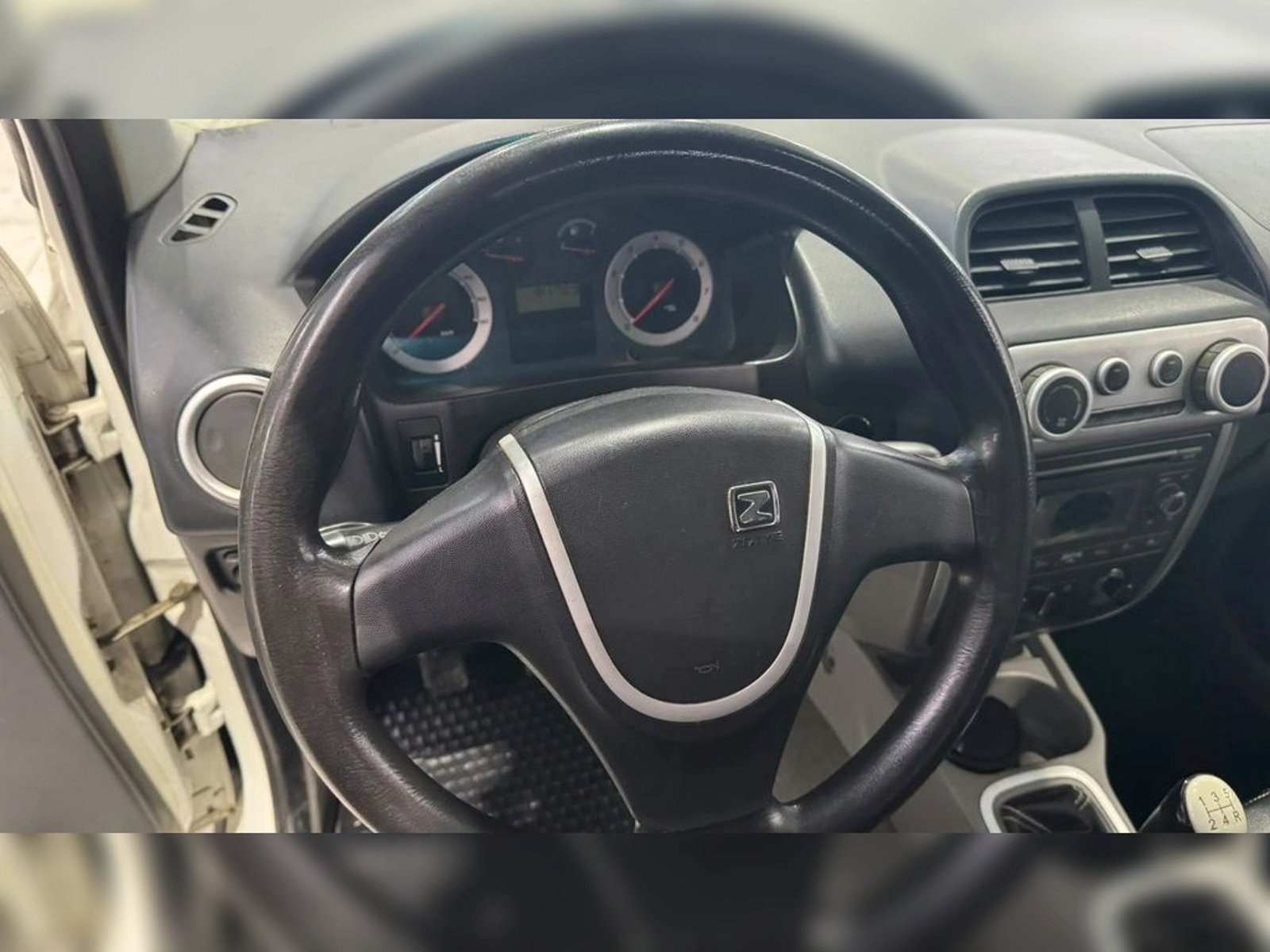ZOTYE HUNTER HUNTER 1.5 MT 2014 - Imagen 9 de 13