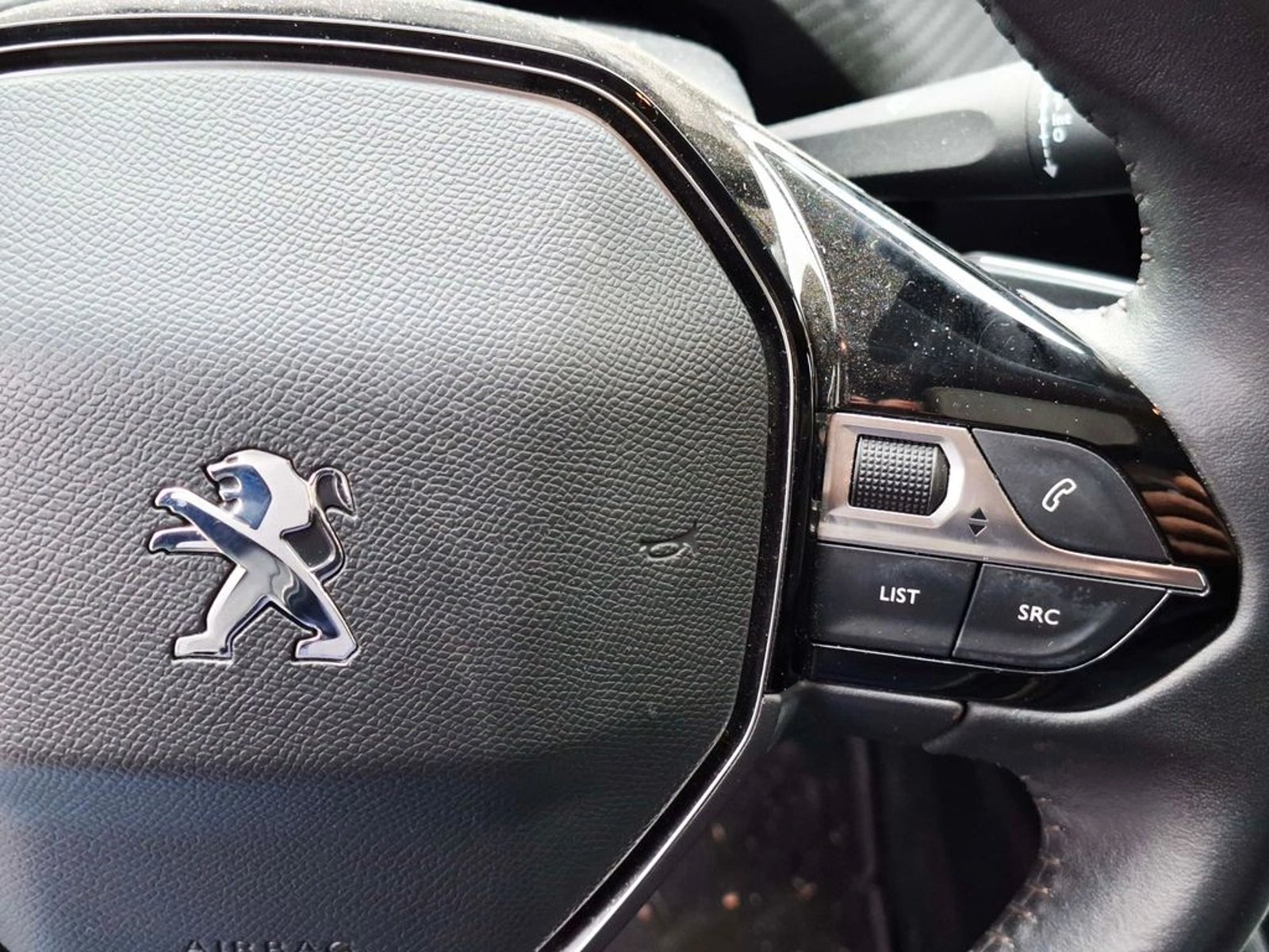 Peugeot 208 1.2 ACTIVE PURETECH 75 MT 2022 - Imagen 17 de 20
