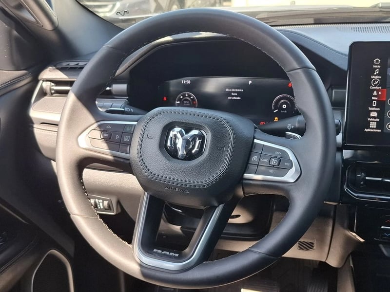 RAM RAMPAGE BIGHORN 2.0 DC AT 4X4 DIESEL 2025 - Imagen 14 de 19