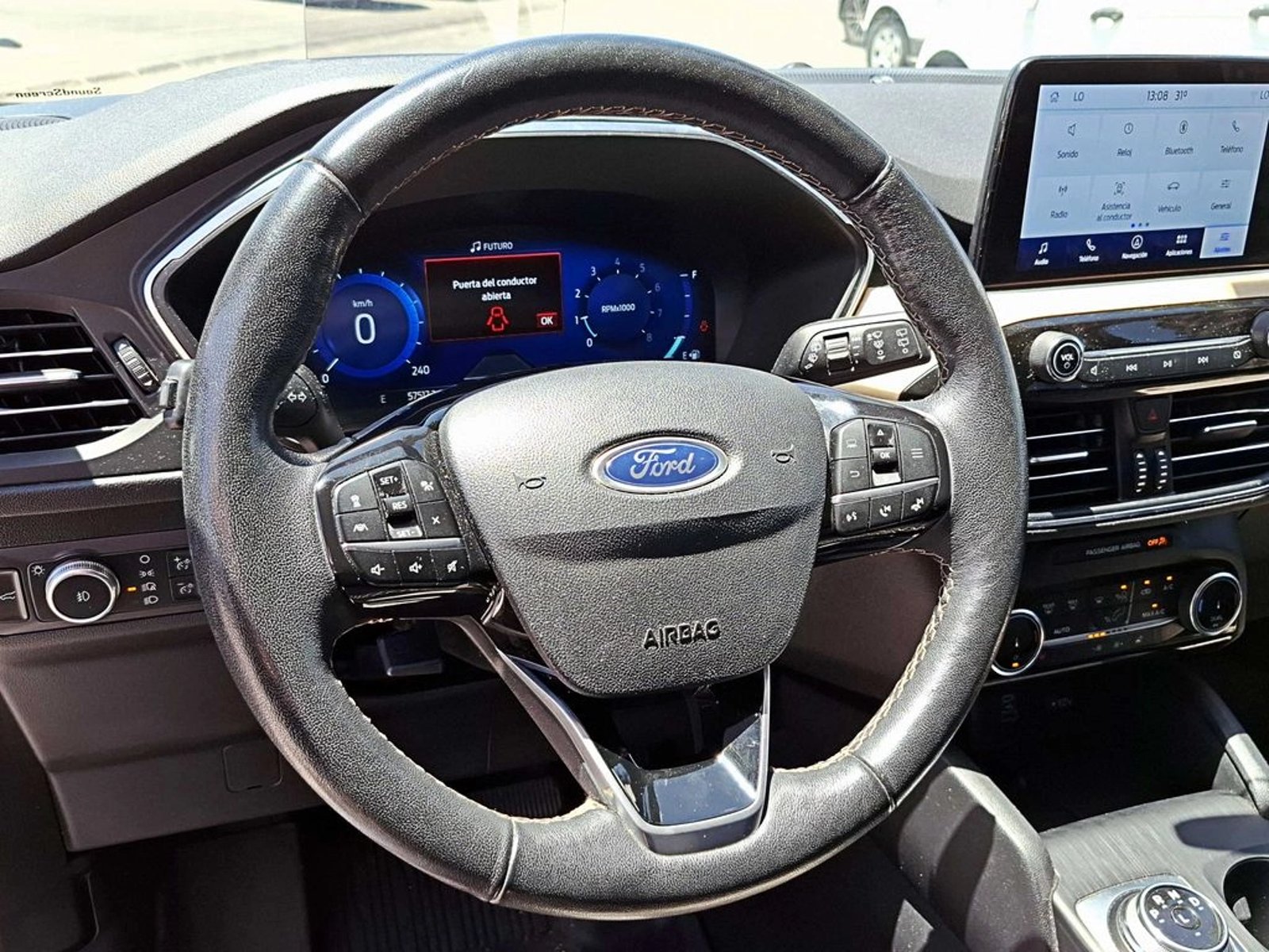 FORD ESCAPE 2.0 TITANIUM AWD AT 5P 2022 - Imagen 12 de 18