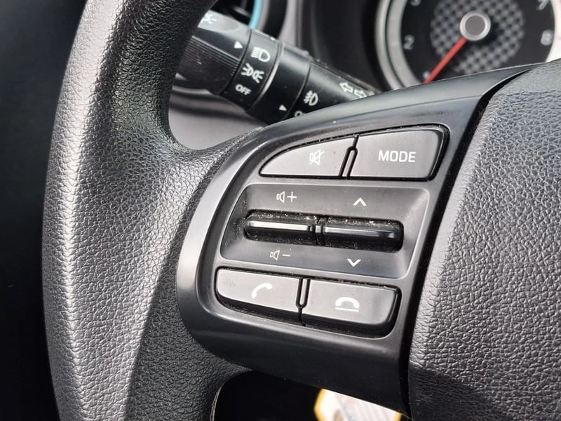 Hyundai GRAND I10 PLUS MT 1.2 2023 - Imagen 13 de 17
