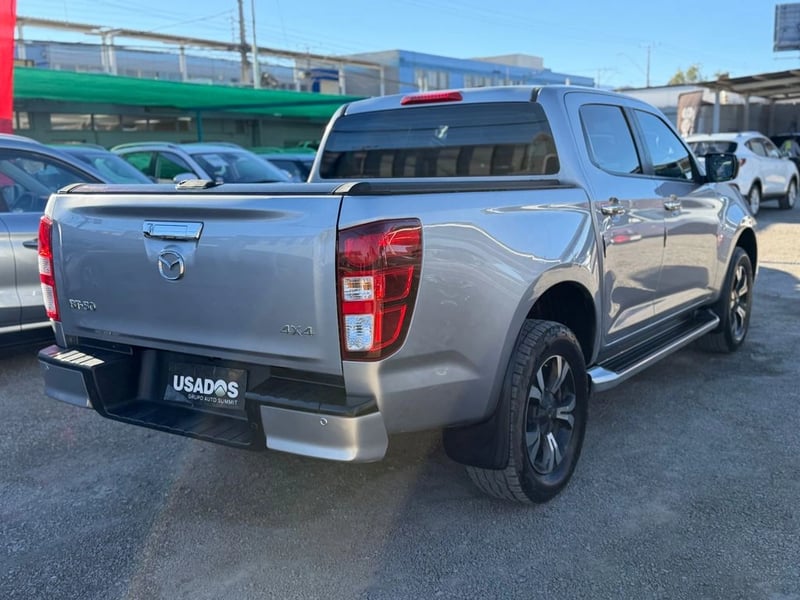 Mazda BT-50 3.0 DIESEL 4X4 DOB.CAB. 6MT 4P 2023 - Imagen 7 de 15