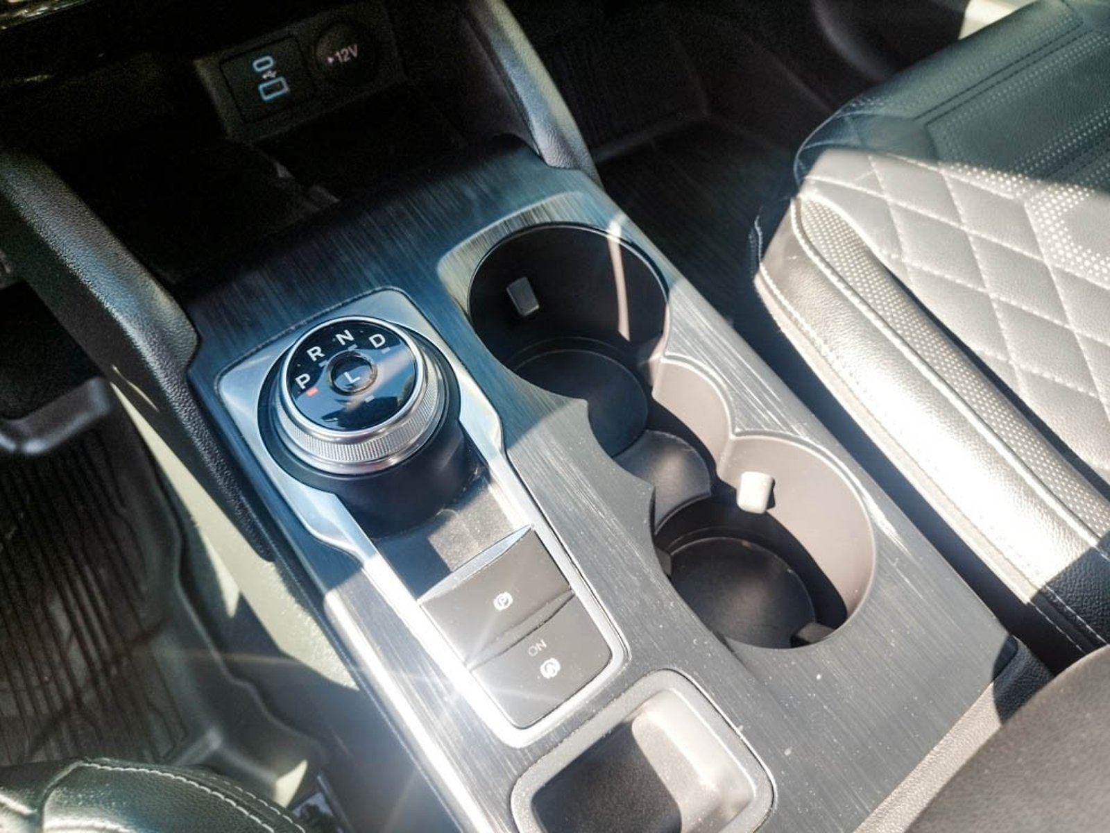 FORD ESCAPE TITANIUM 2.0 AUT 4X4 2024 - Imagen 16 de 20