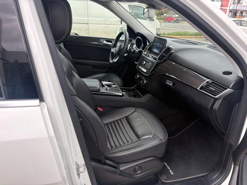 Mercedes-Benz GLE 400 3.0 4MATIC SPORT 4WD AT 5P 2019 - Imagen 7 de 15
