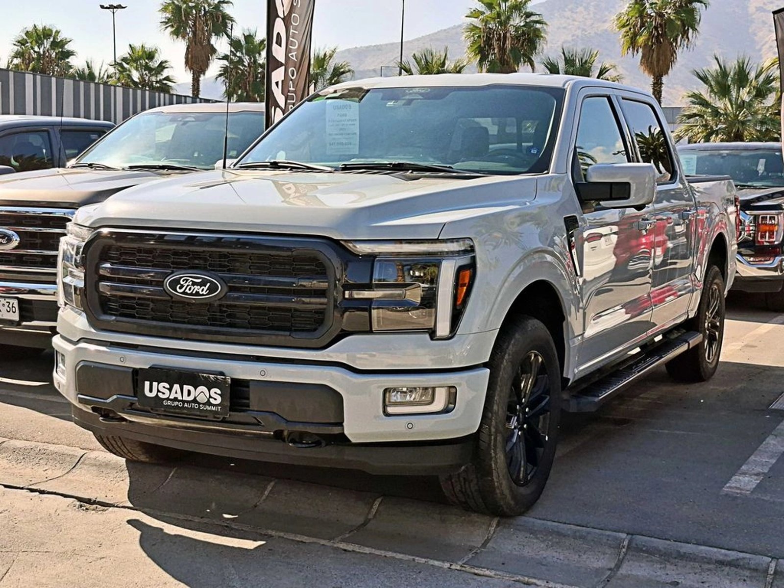 Ford F-150 LARIAT SPORT 4X4 AUT 2025 - Foto 2 de 20