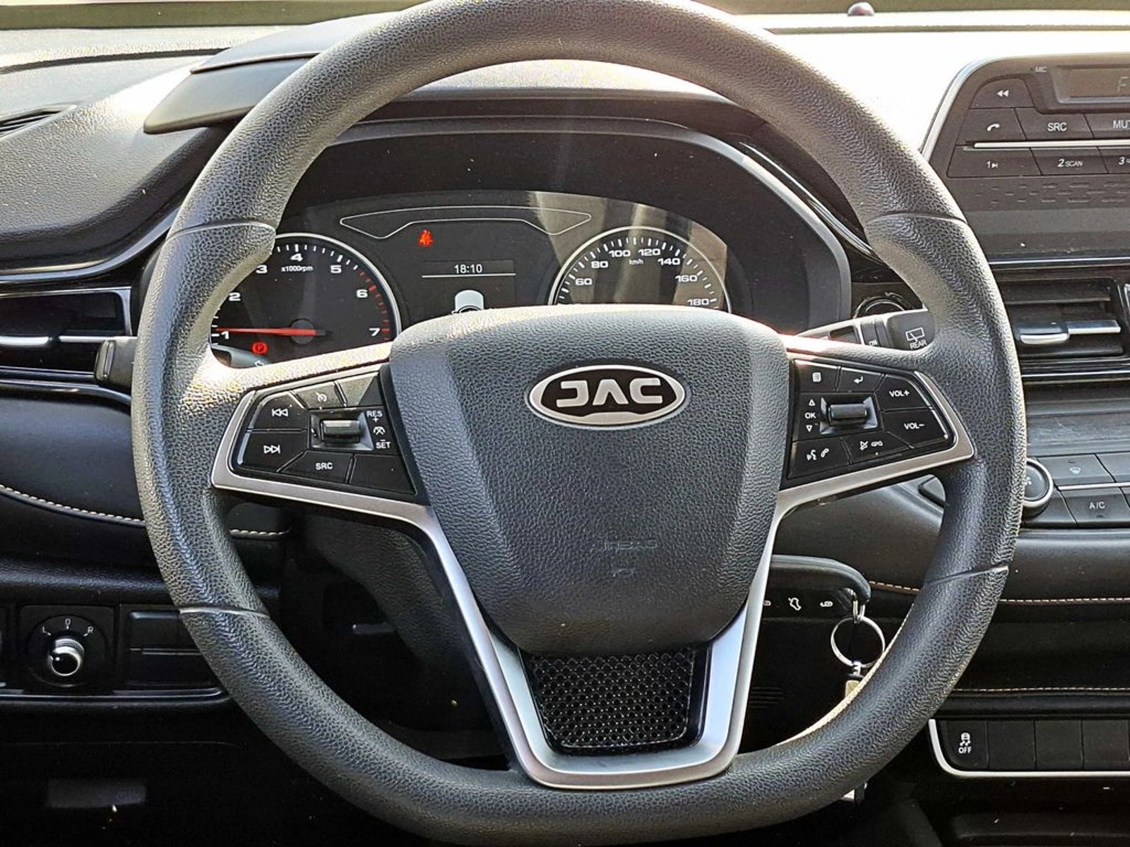 JAC JS4 1.6 COMFORT 4X2 MT 5P 2021 - Imagen 11 de 16