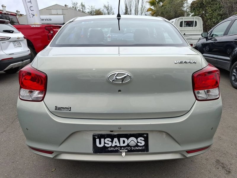 Hyundai VERNA 1.4 CB SEL 4X2 MT5 4P 2022 - Imagen 7 de 20