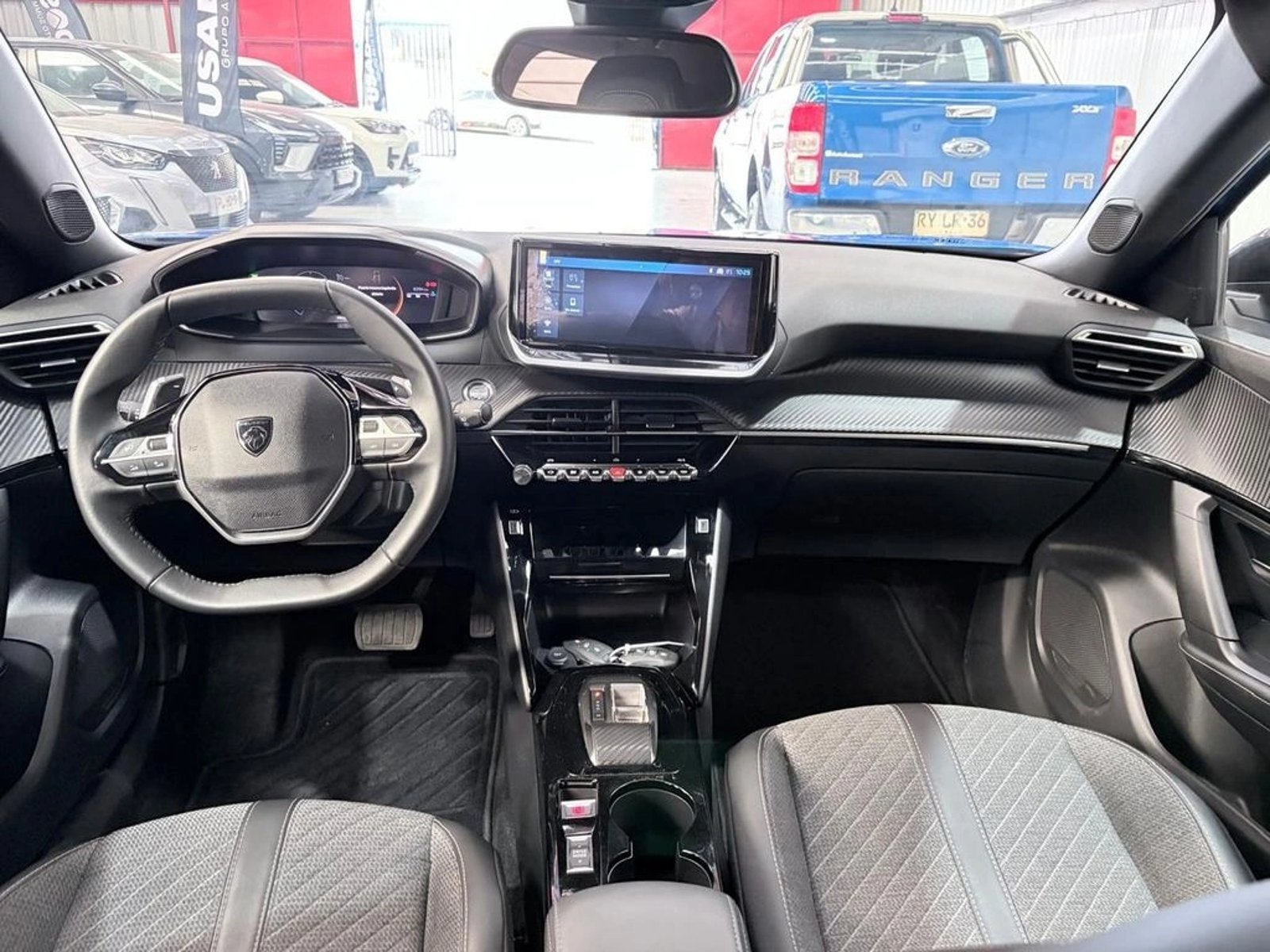 PEUGEOT 2008 1.5 ALLURE PACK BLUEHDI 130 DIESEL 4X2 AT 5P 2024 - Imagen 7 de 15