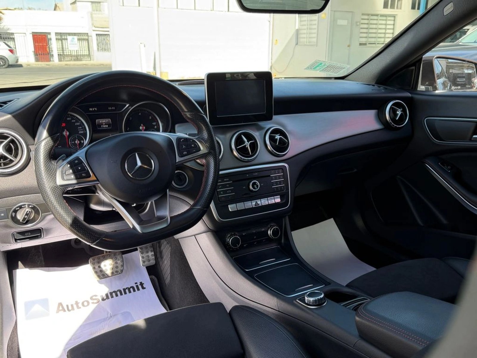 Mercedes-Benz CLA 220 2.1 DIESEL 4X2 AT 4P 2018 - Imagen 9 de 18