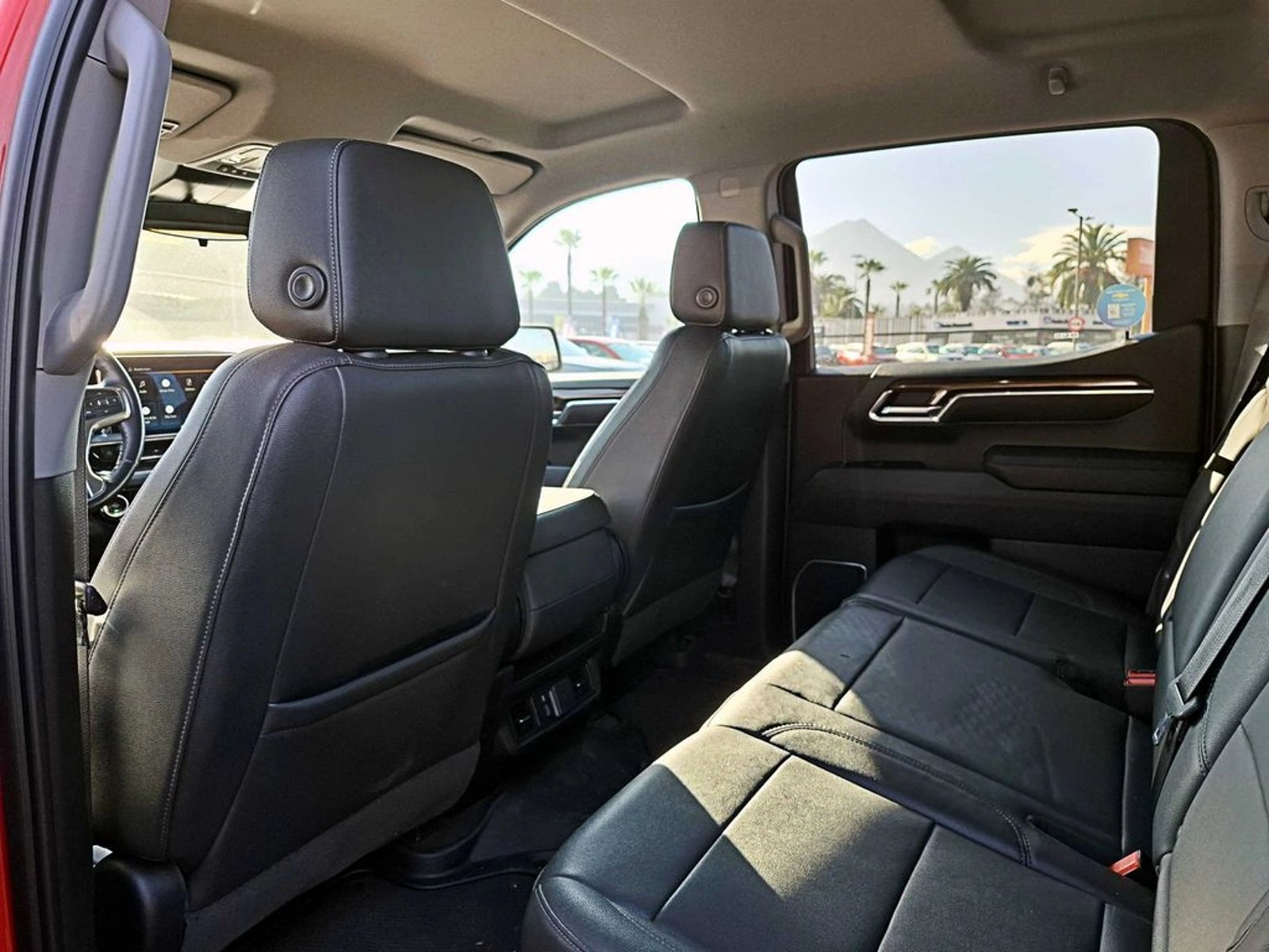 Chevrolet SILVERADO 5.3 LT TRAIL BOSS Z71 4X4 AT 4P 2023 - Imagen 12 de 18