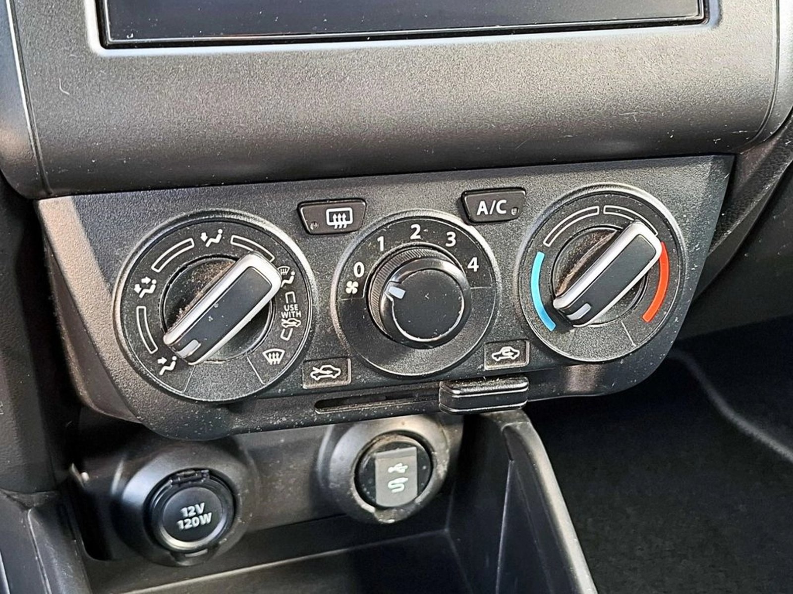Suzuki SWIFT 1.2 GLX MT 2022 - Imagen 16 de 17