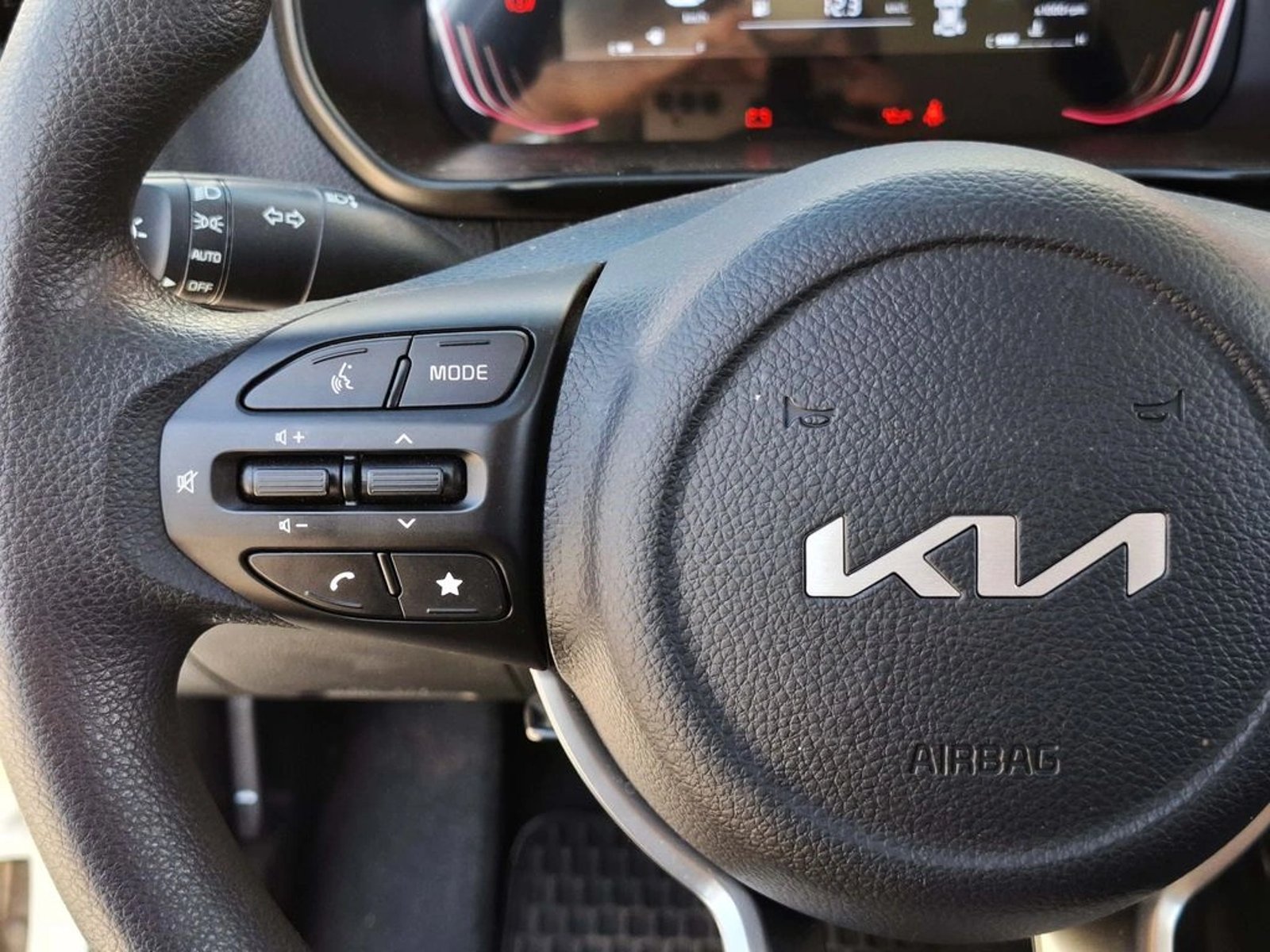 Kia MORNING 1.2 2025 - Imagen 17 de 20