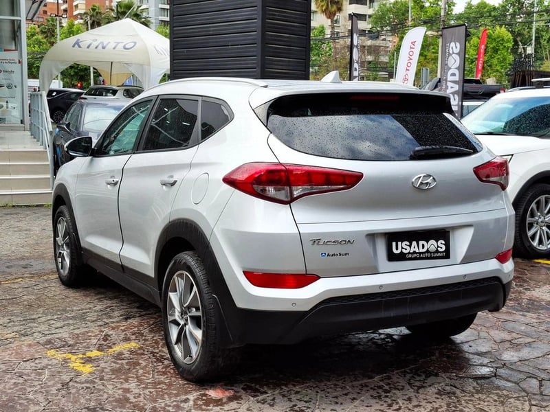 Hyundai TUCSON 2.0 PLUS 2WD AT 5P 2018 - Imagen 10 de 20