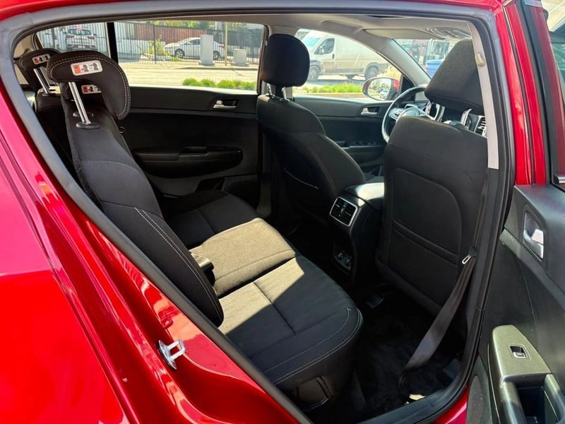 Kia SPORTAGE LX 2.0 AUT 2018 - Imagen 4 de 10