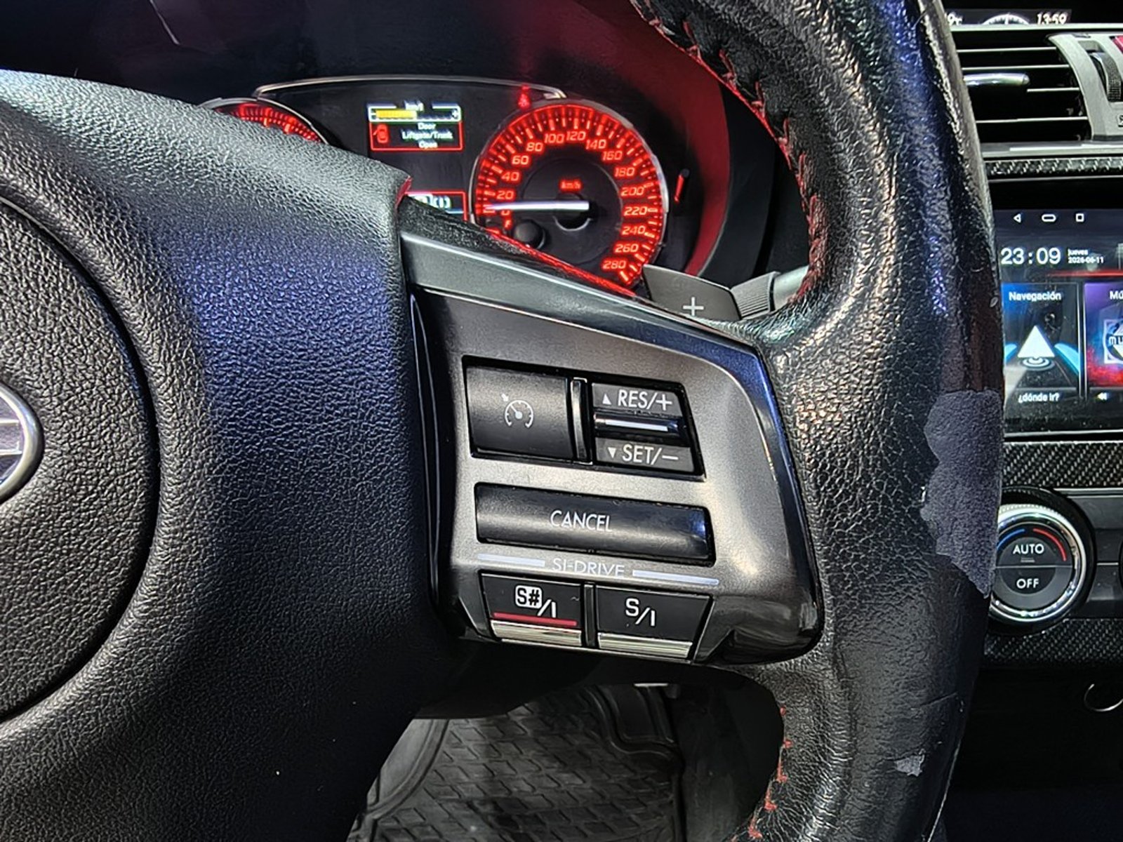 SUBARU WRX AT 2015 - Imagen 17 de 20