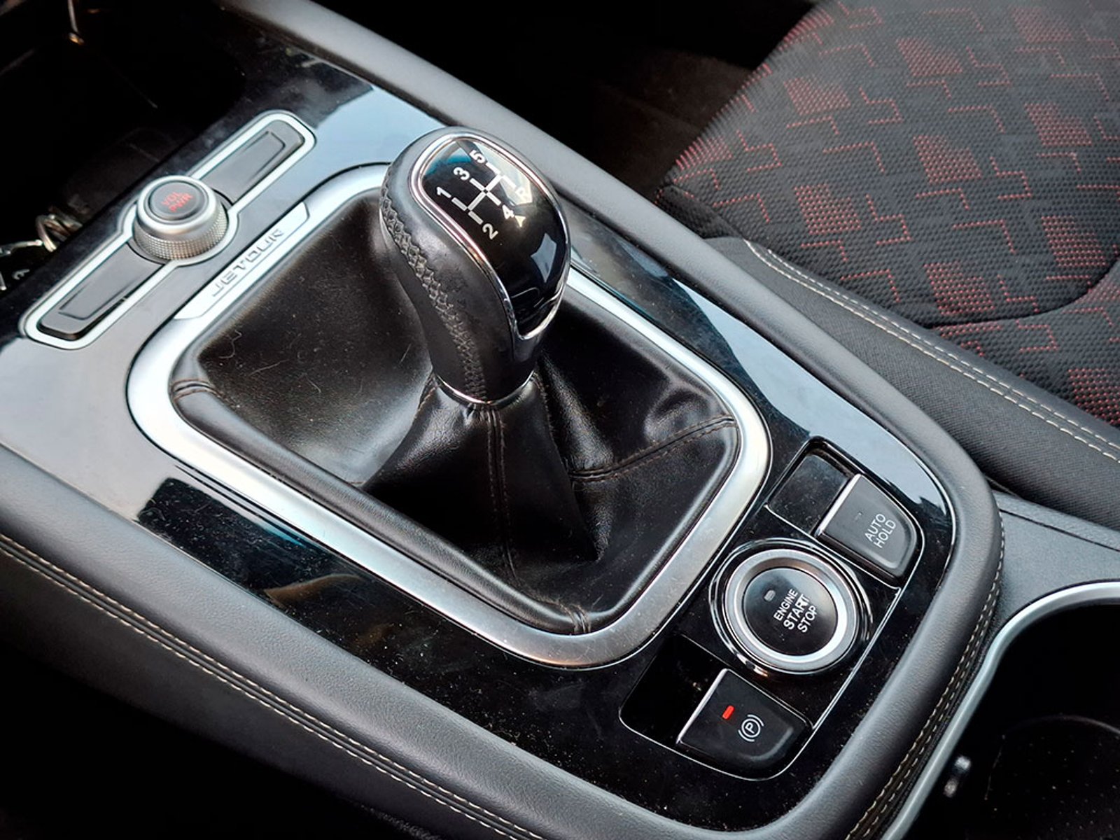 Jetour X70 GL 1.5 MT 2023 - Imagen 18 de 20