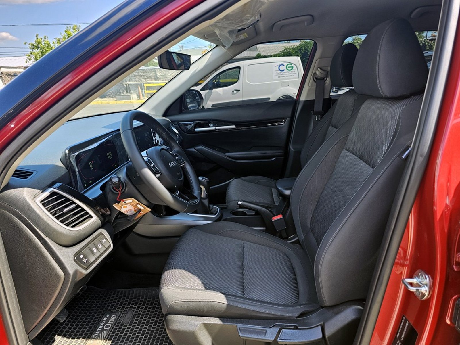 KIA SELTOS 1.5 EX MT 2024 - Imagen 12 de 20