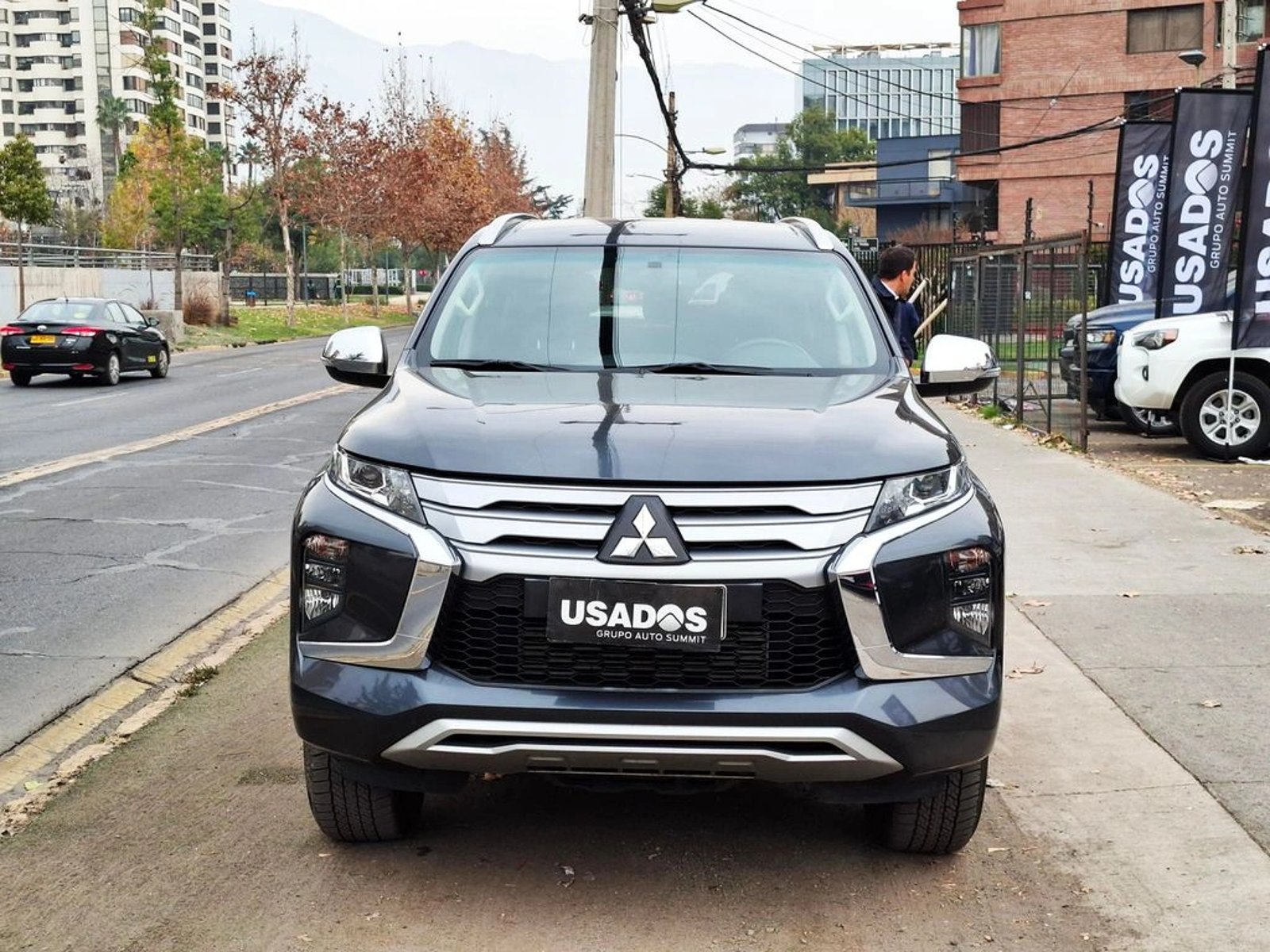 Mitsubishi MONTERO SPORT 2.4 DIESEL 4X2 MT 5P 2021 - Foto 2 de 20