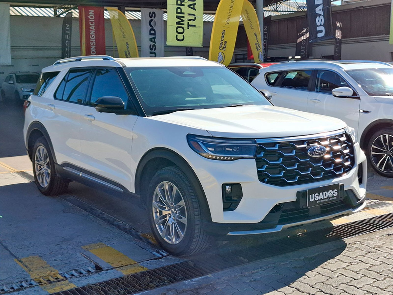 Ford EXPLORER 2.3 ECOBOOST PLATINUM 4WD 2025 - Foto 4 de 20