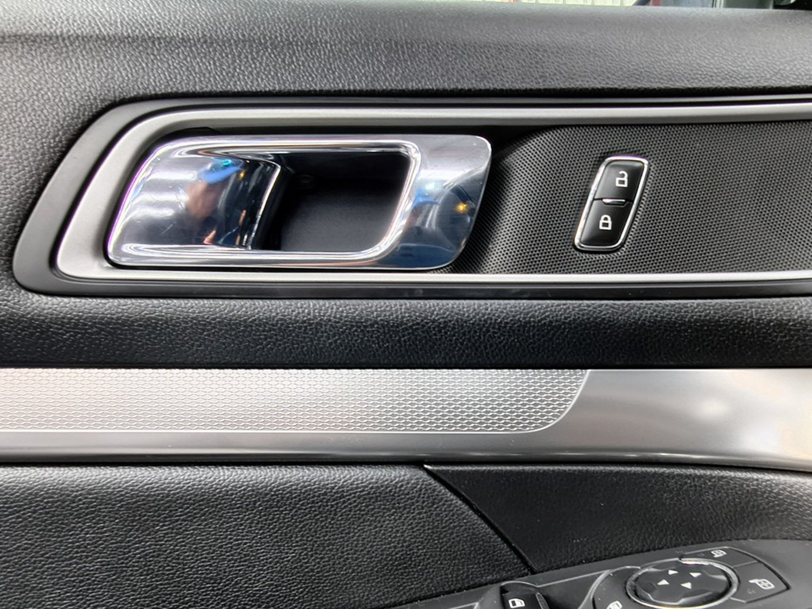 Ford EXPLORER 3.5 XLT 4X2 AT 5P 2020 - Imagen 12 de 20