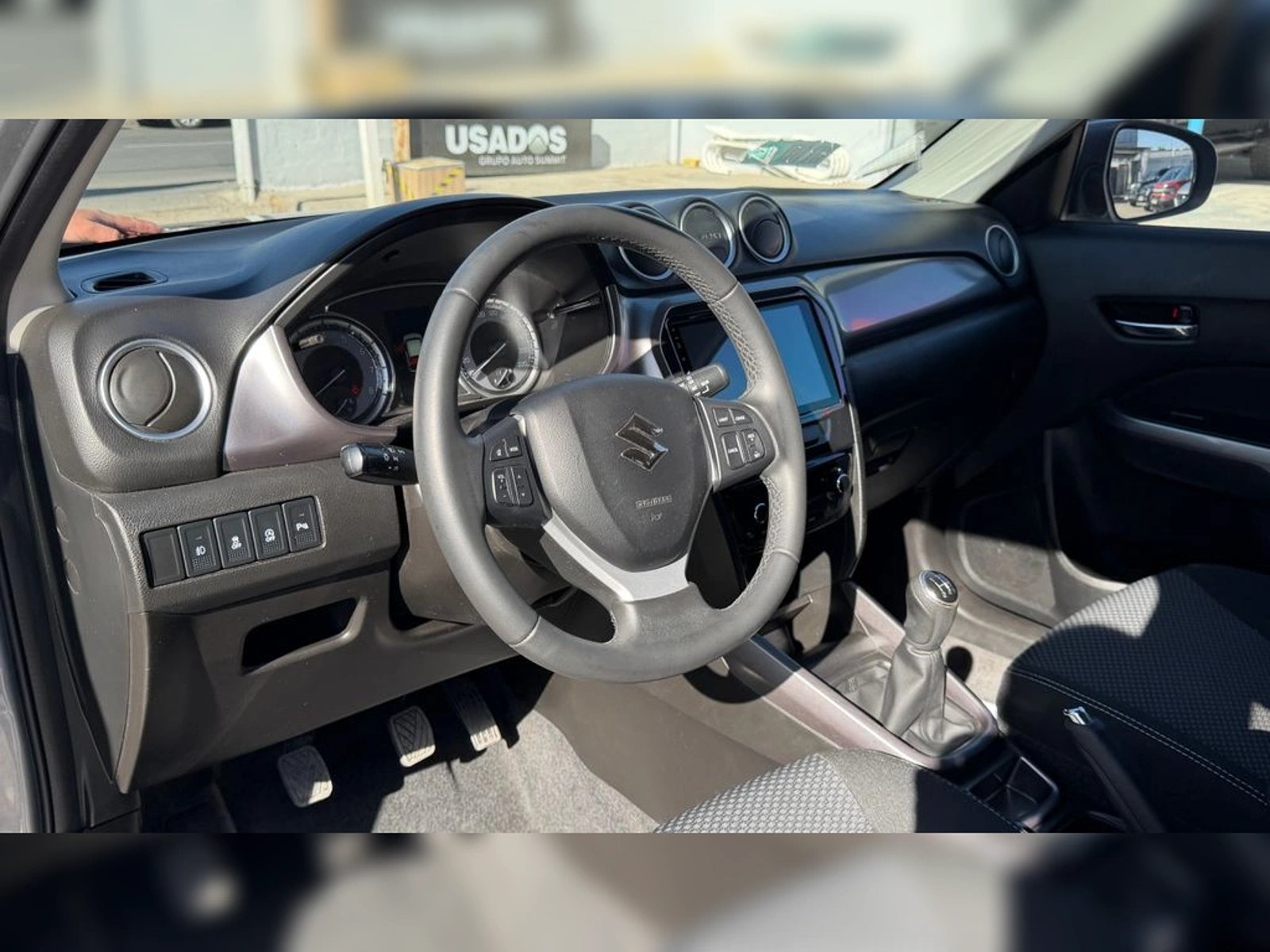 SUZUKI VITARA GLS 4X2 MT 2023 - Imagen 8 de 16