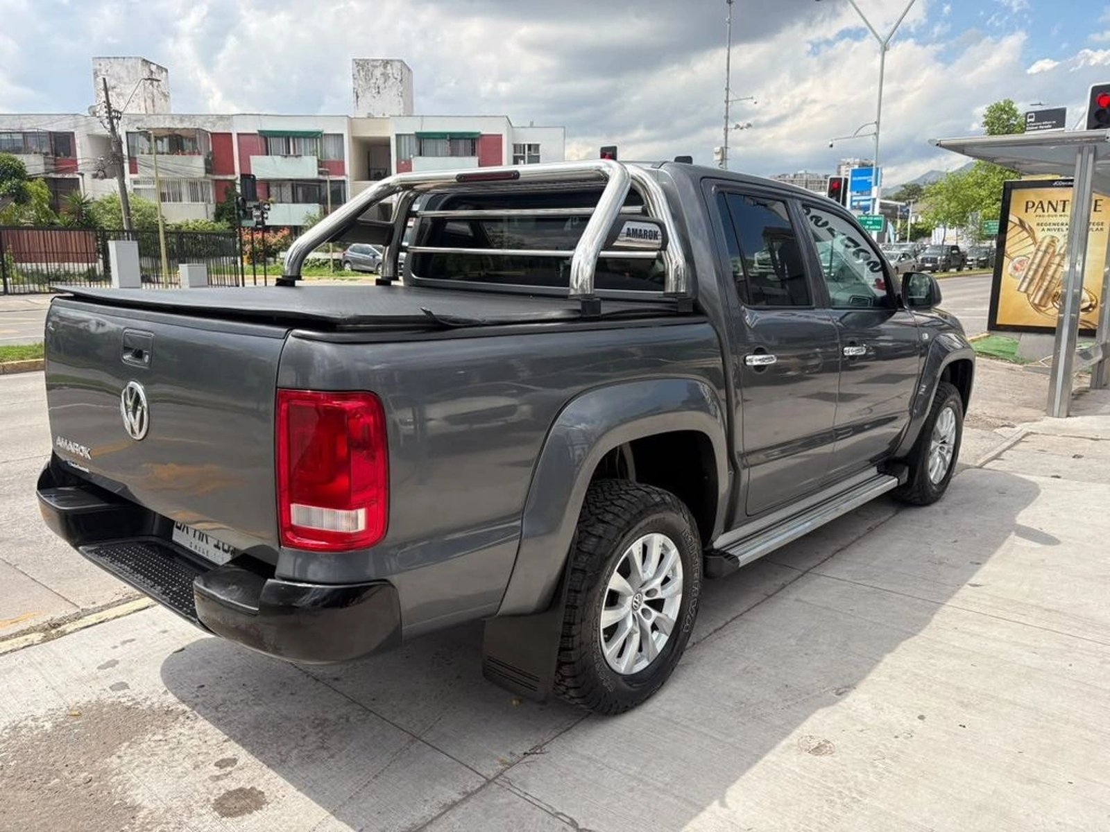 Volkswagen AMAROK 2.0 TRENDLINE DIESEL DOB. CAB. 2WD MT 4P 2020 - Foto 4 de 12