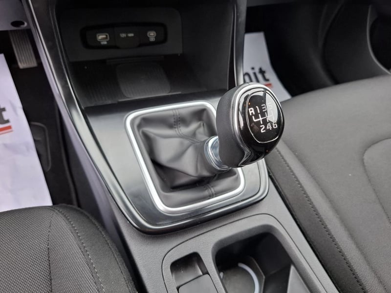 Hyundai CRETA 1.5 GO SU2ID FL 4X2 MT 5P 2026 - Imagen 18 de 20