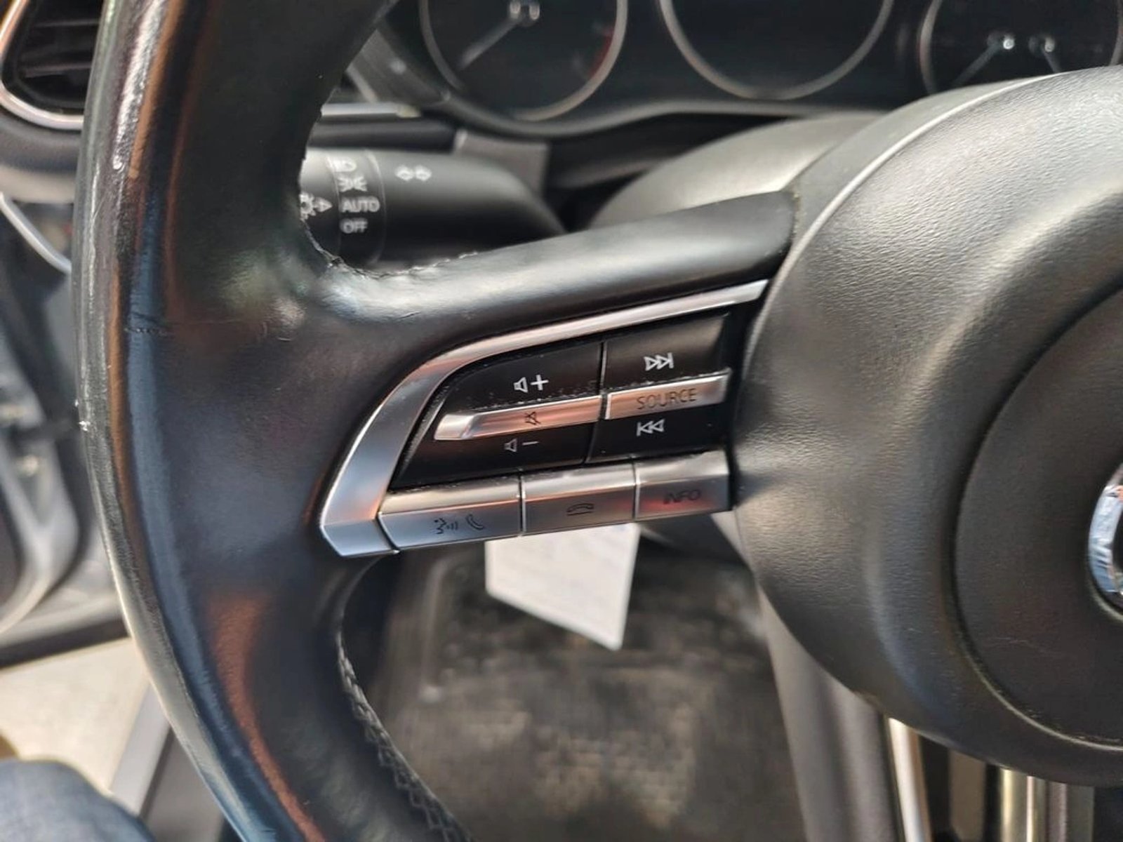 MAZDA CX-30 V 2022 - Imagen 14 de 20